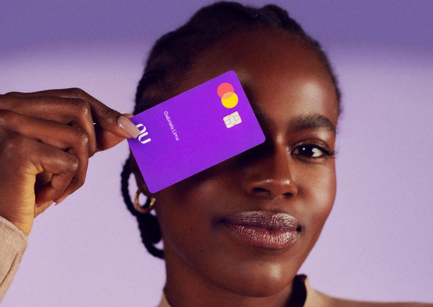 O Nubank, fintech que está sempre tentando facilitar a vida de seus usuários, lançou uma nova linha de crédito que permite empréstimos de até R$ 150 mil em 48 parcelas, ou seja, 4 anos.