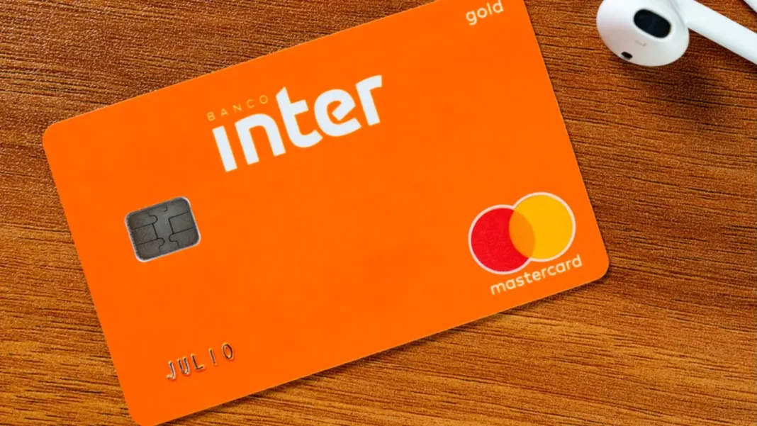 Atualmente o Banco Inter possui quatro tipos de cartões de crédito, todos com bandeira MasterCard.