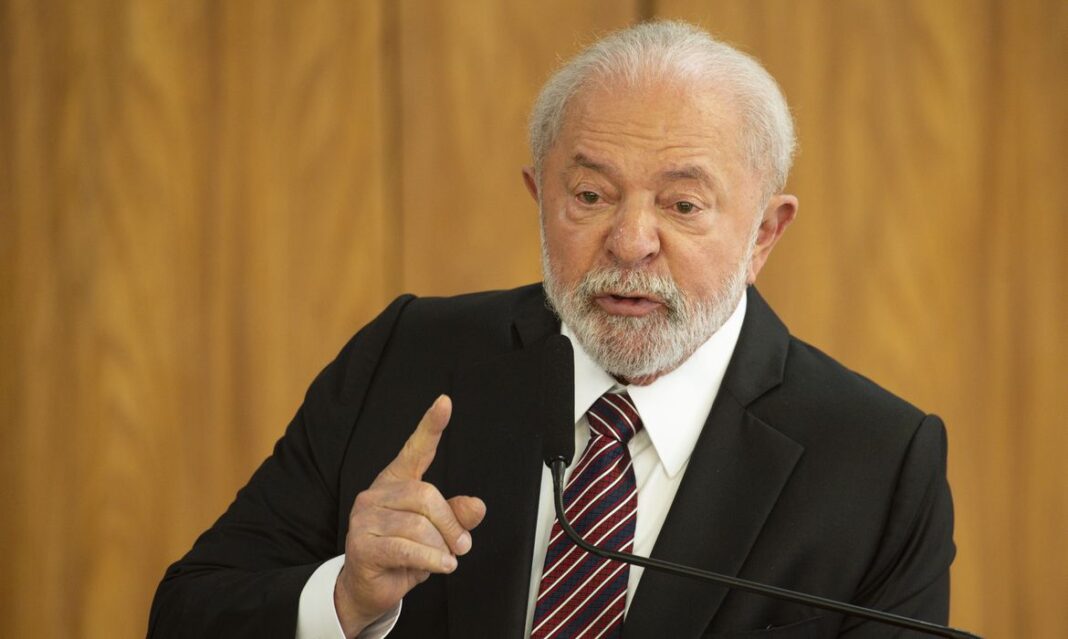 O presidente Lula continua surpreendendo ao anunciar duas importantes medidas que visam melhorar a vida dos beneficiários do Bolsa Família em 2024.